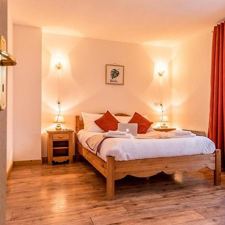 Madame Vacances Les Chalets Du Berger Premium*** La Feclaz Luaran gambar