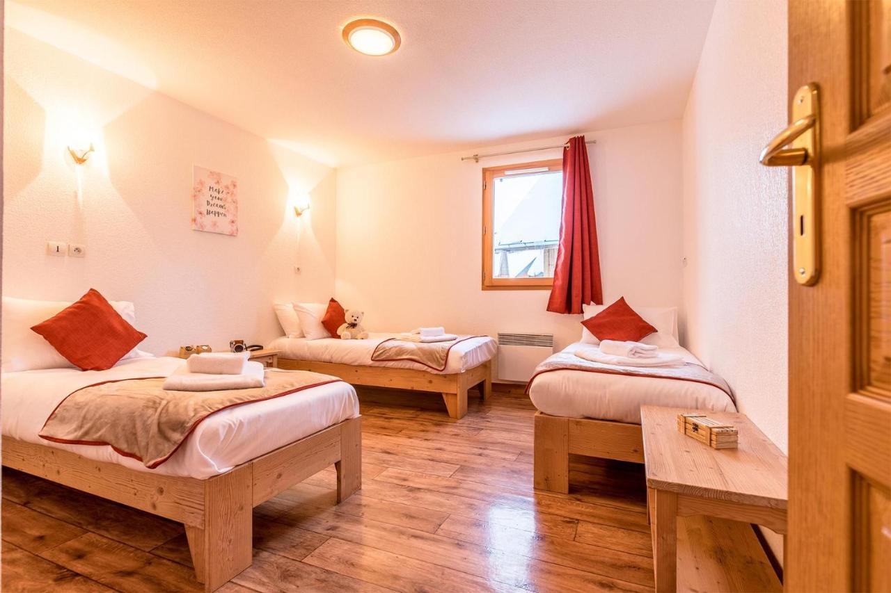 Madame Vacances Les Chalets Du Berger Premium*** La Feclaz Luaran gambar