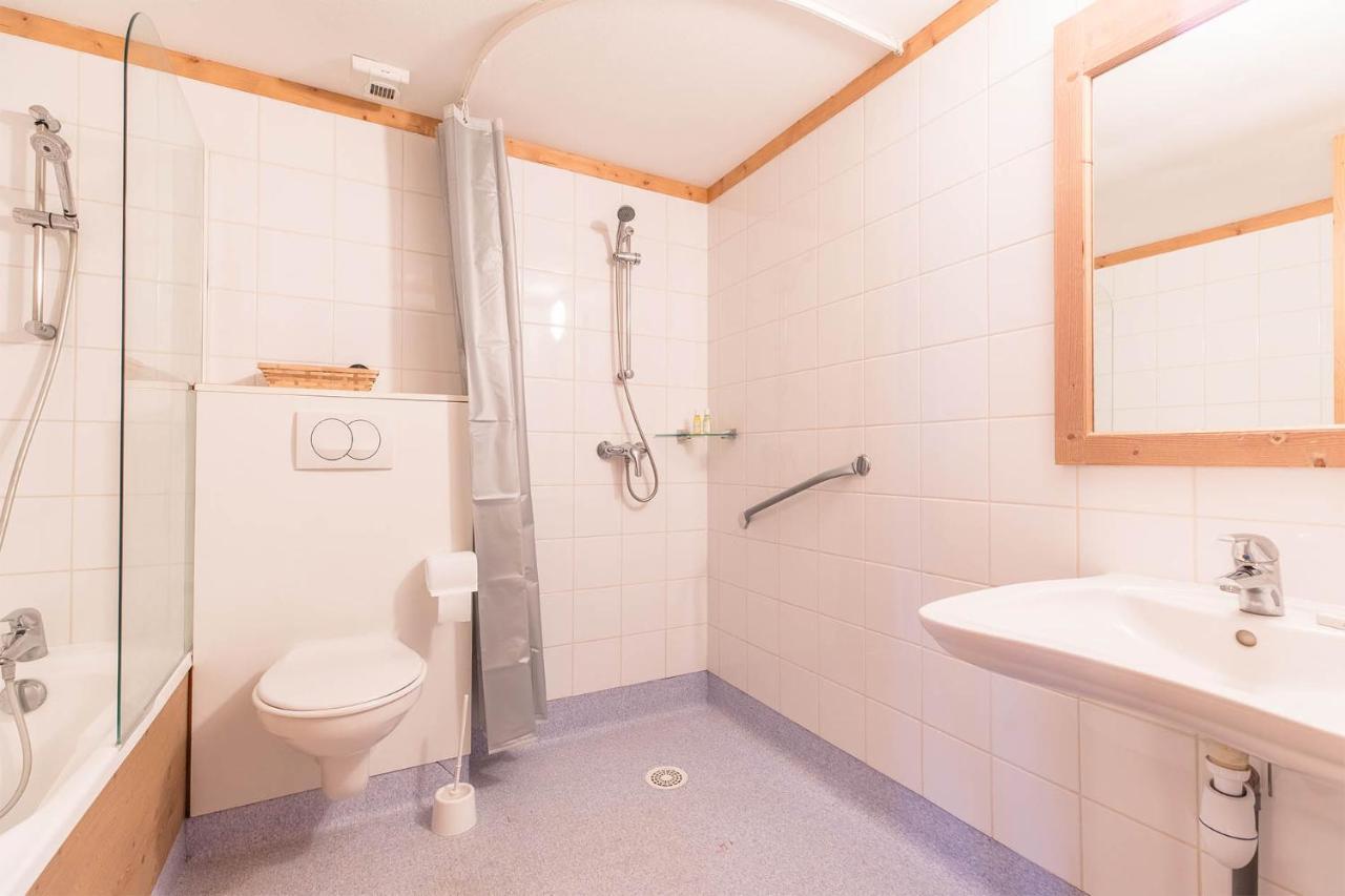 Madame Vacances Les Chalets Du Berger Premium*** La Feclaz Luaran gambar